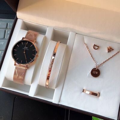 Daniel Wellington Watch view 9