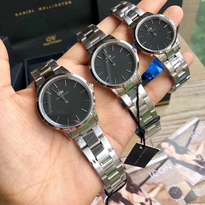 Daniel Wellington Watch view 3