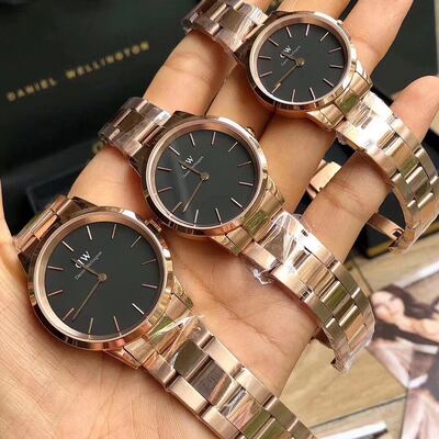 Daniel Wellington Watch view 4