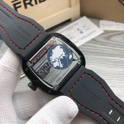 SevenFriday P1B Watch view 6