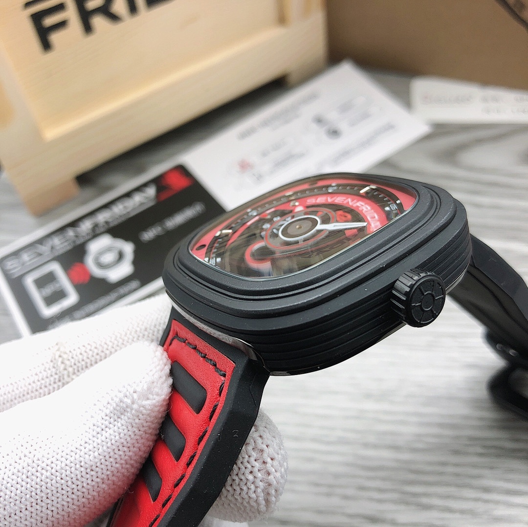 SevenFriday P1B Watch view