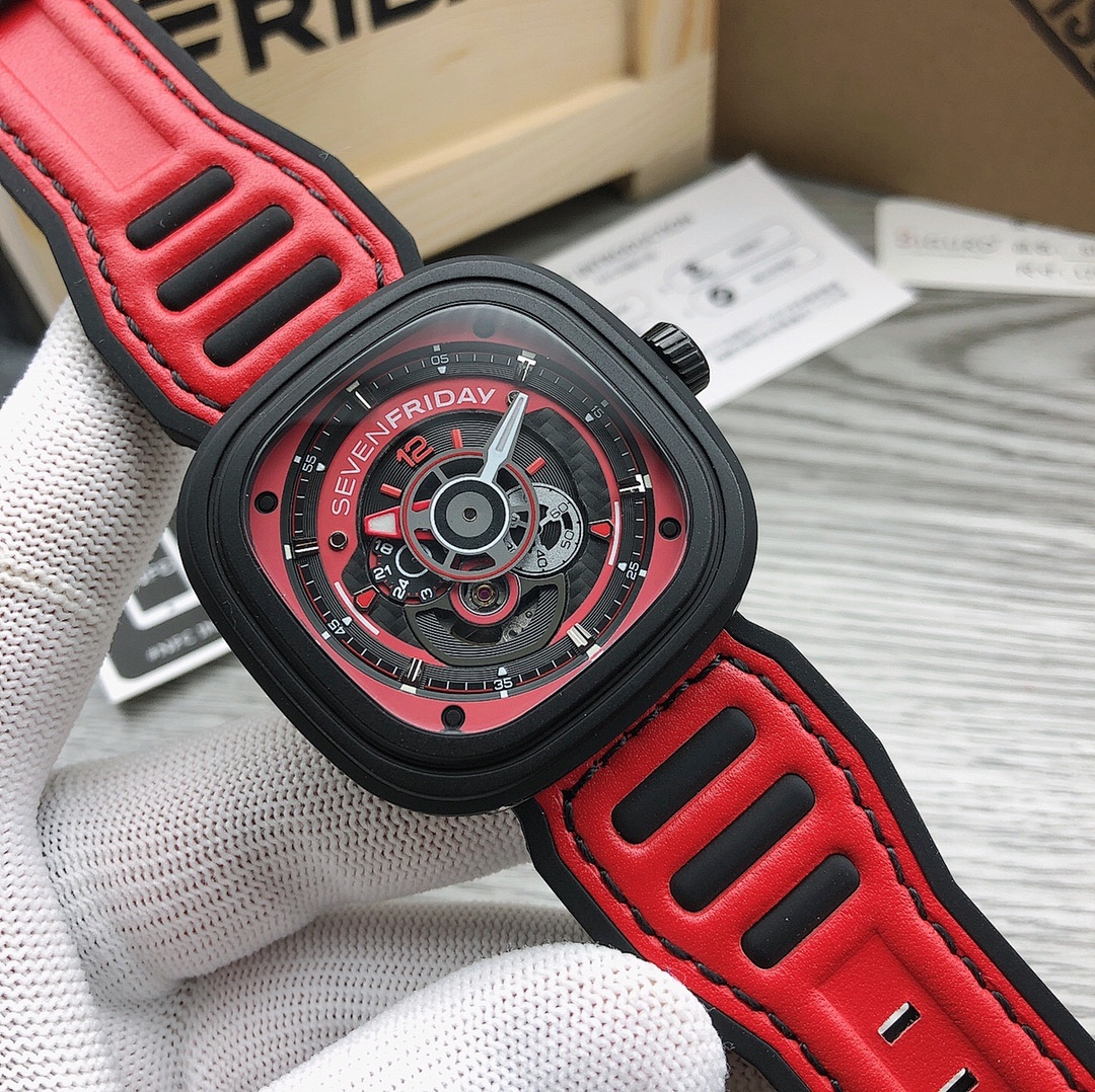 SevenFriday P1B Watch view