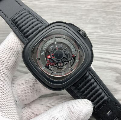 SevenFriday P2C Watch view 9