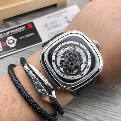 SevenFriday P-Series Watch view 3