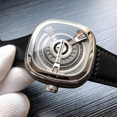 SevenFriday Watch view 6