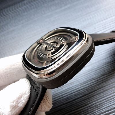 SevenFriday Watch view 8