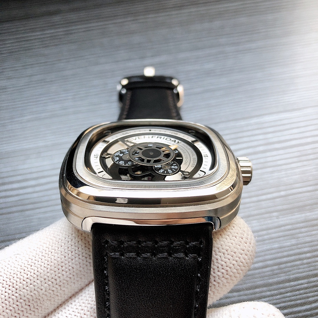 SevenFriday Watch view