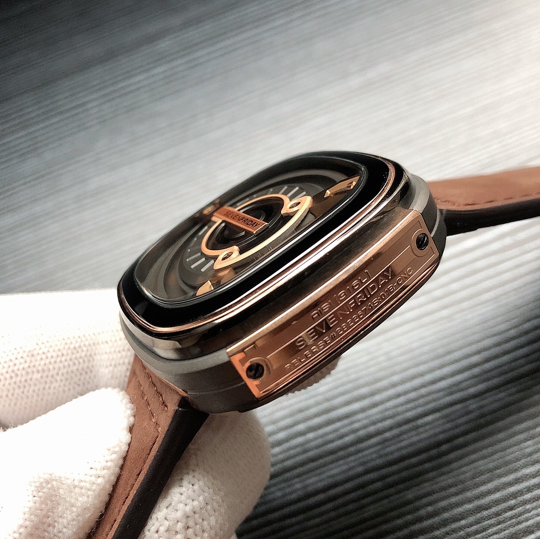 SevenFriday Watch view
