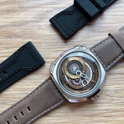 SevenFriday Watch view 5