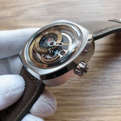 SevenFriday Watch view 7