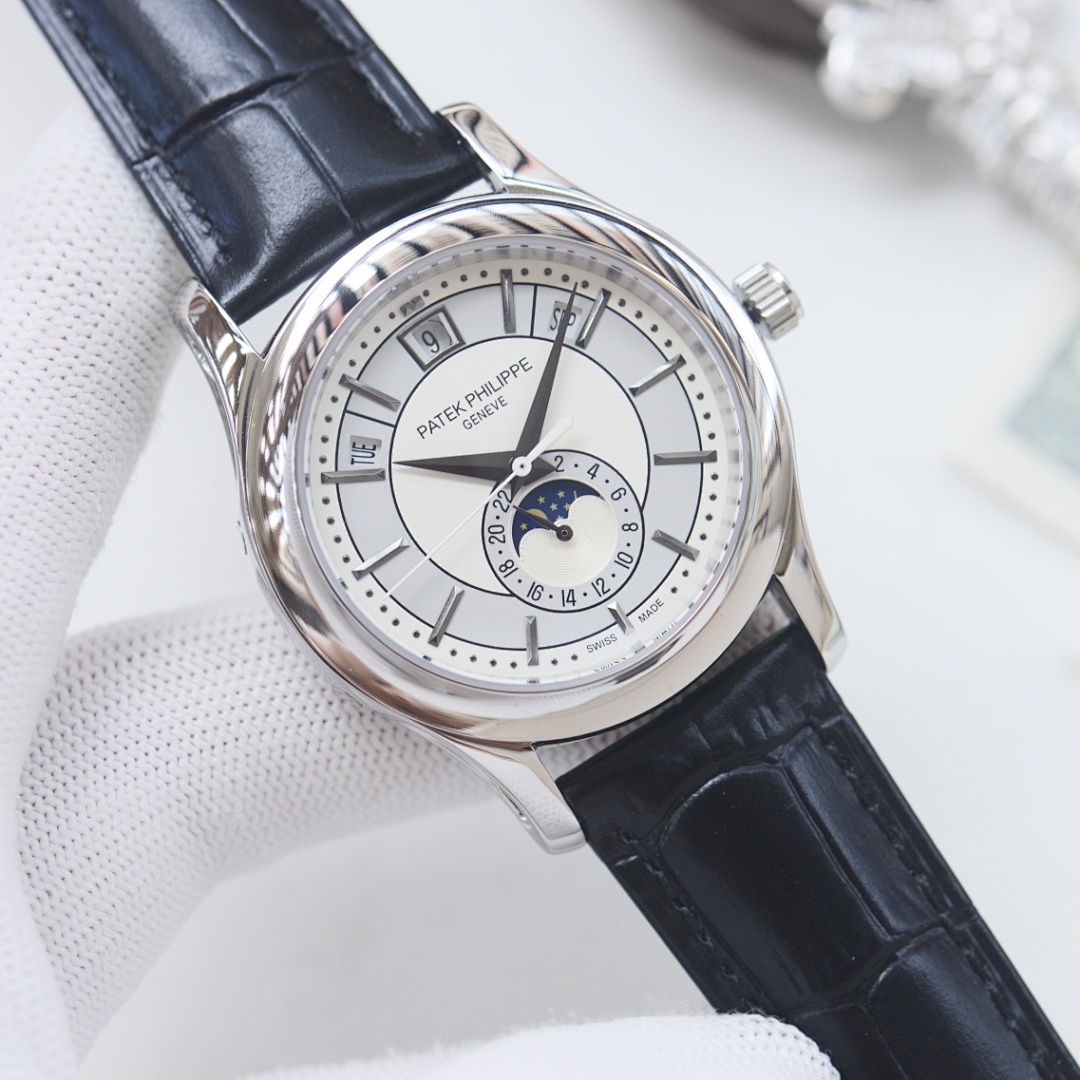 Patek Philippe Chronograph Watch view