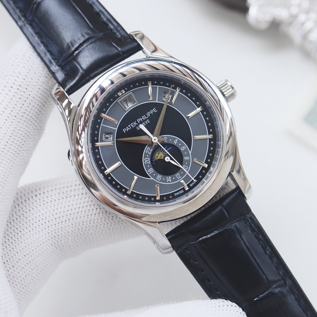 Patek Philippe Chronograph Watch view