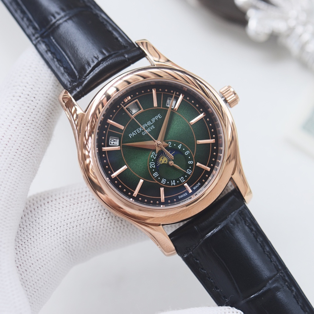 Patek Philippe Chronograph Watch view