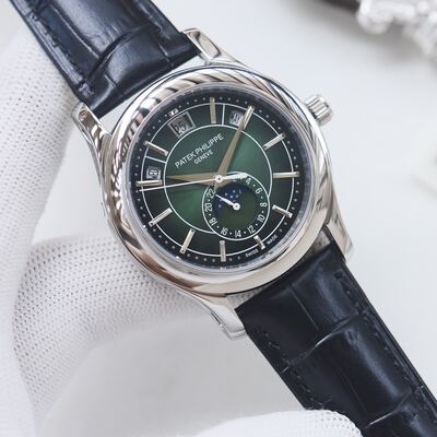 Patek Philippe Chronograph Watch view 9