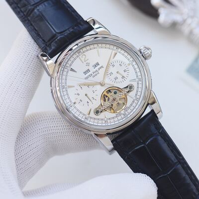 Patek Philippe Chronograph Watch view 7