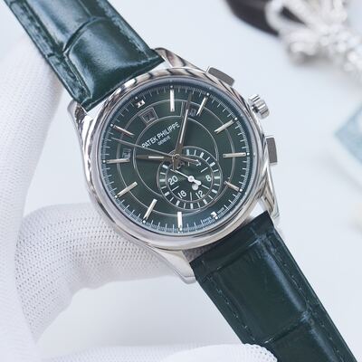 Patek Philippe Chronograph Watch view 4