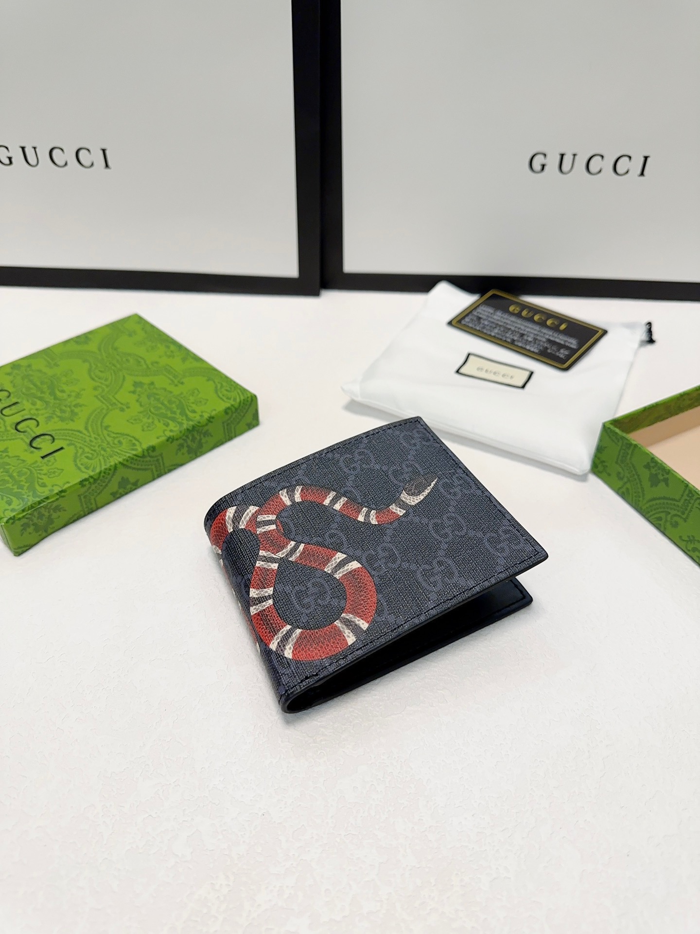 Gucci GG Short Bifold Wallet in Brown view