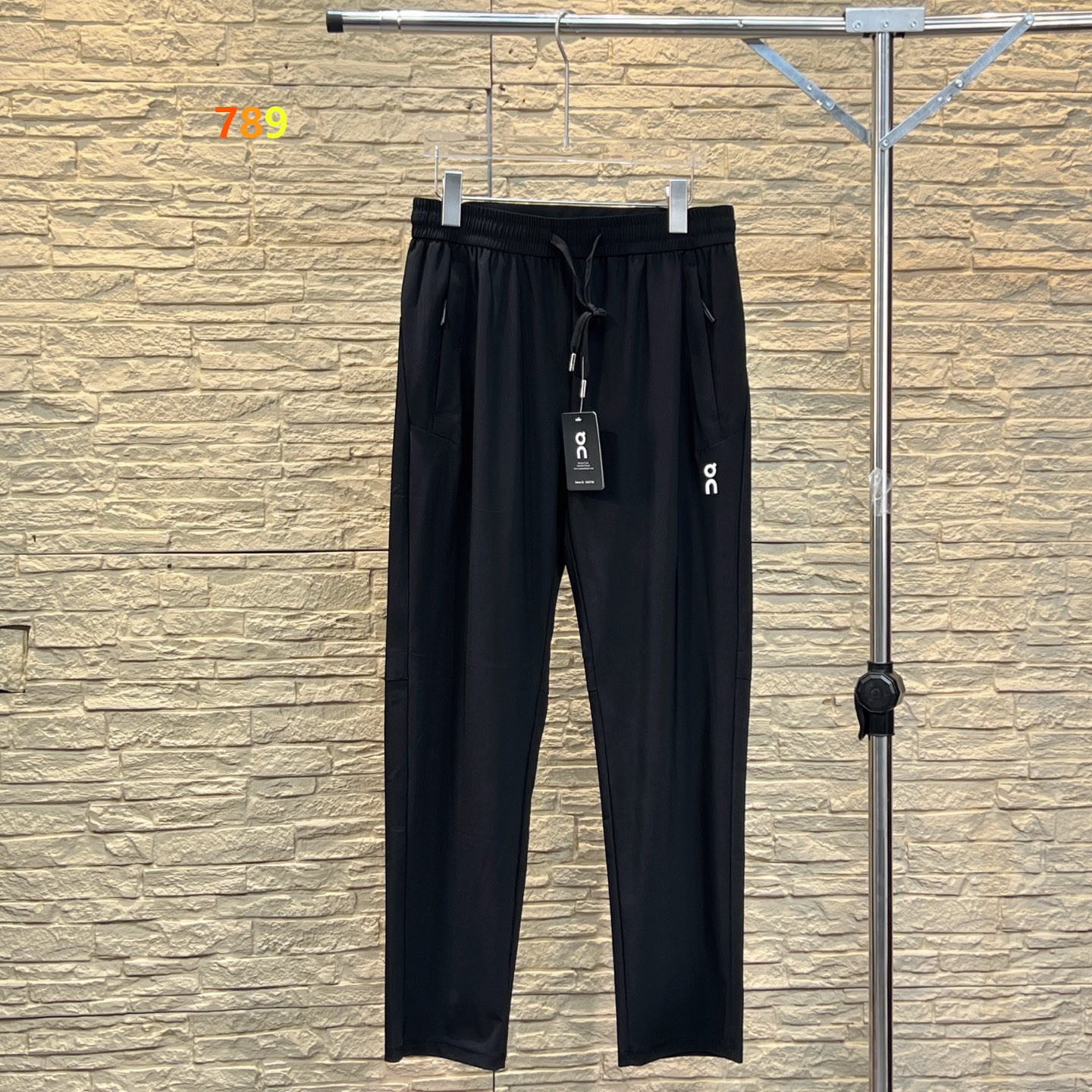On Running 26SS Elastic-Waist Lightweight Outdoor Jogger Pants view 2