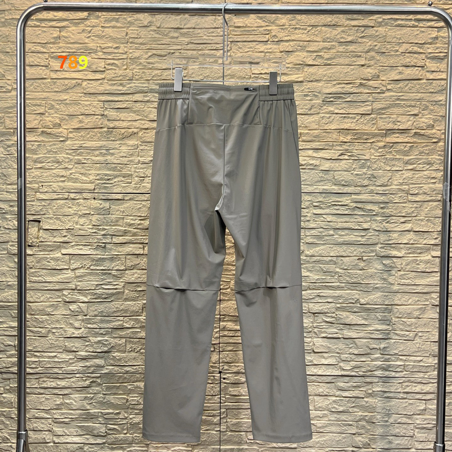 On Running 26SS Elastic-Waist Lightweight Outdoor Jogger Pants view 5