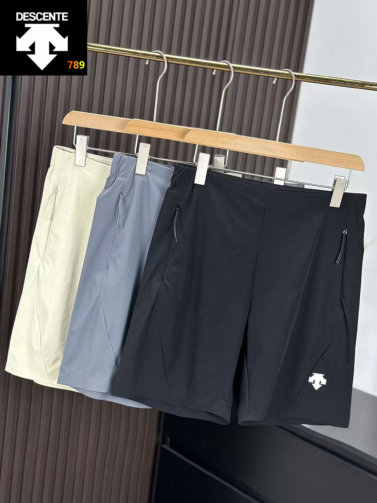 Descente SCHEMATECH Cool-Touch Quick-Dry Athletic Shorts view 4
