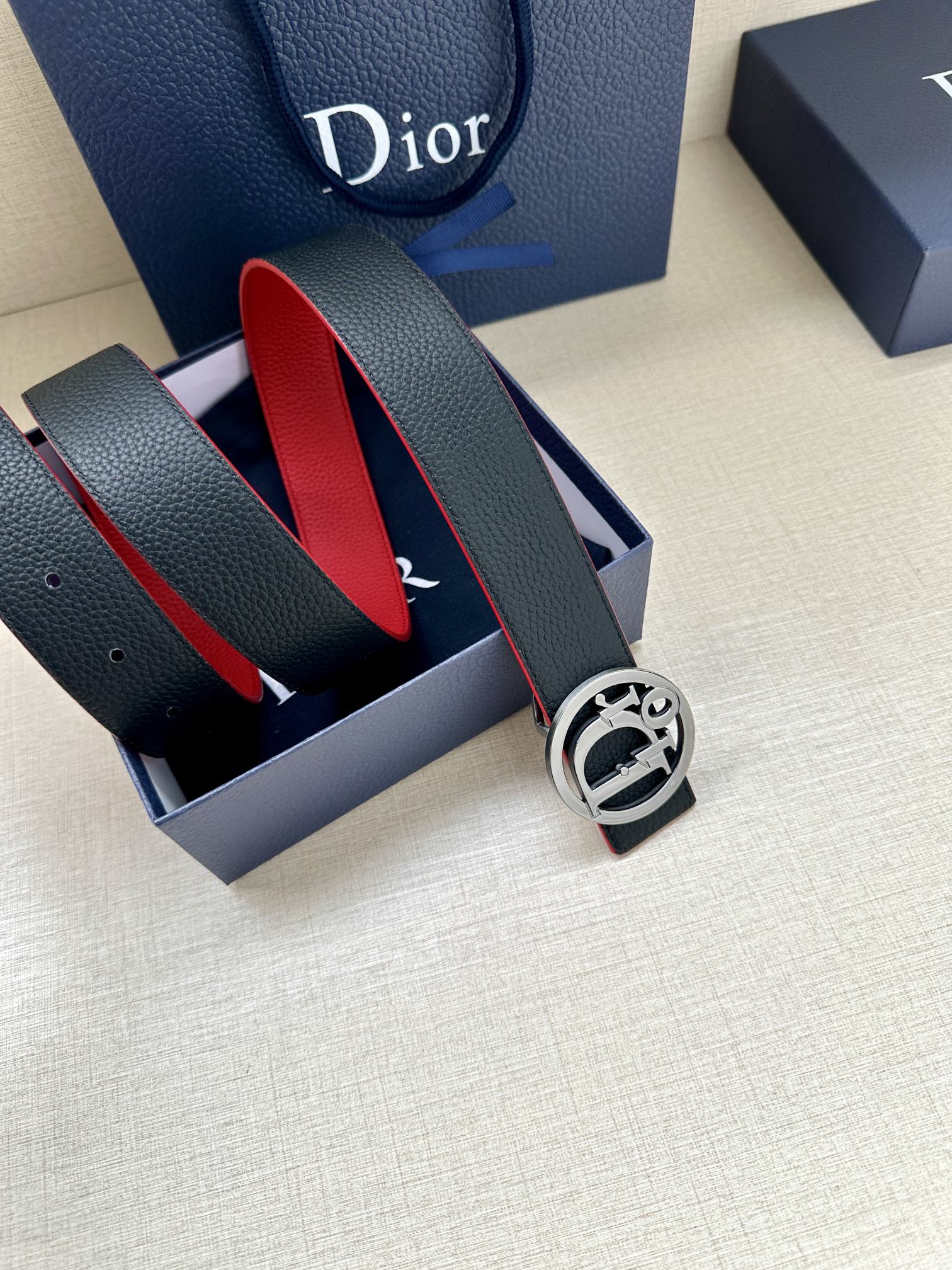 Dior Oblique 35mm Belt Buckle in White and Gold-Finish Brass view