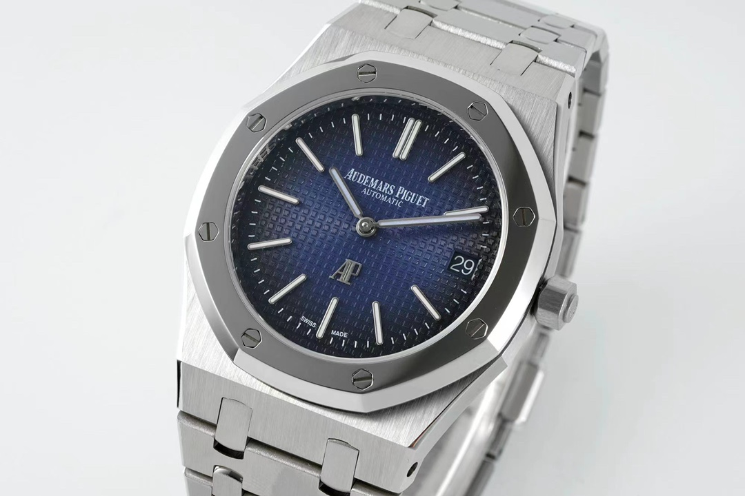 Audemars Piguet Royal Oak Extra-Thin 15202 Stainless Steel 1:1 Replica view