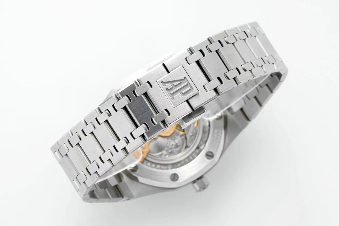 Audemars Piguet Royal Oak Extra-Thin 15202 Stainless Steel 1:1 Replica view