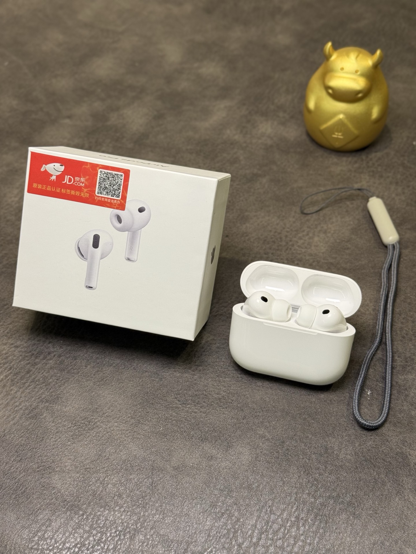 Apple AirPods Pro 3 — Australian Version view