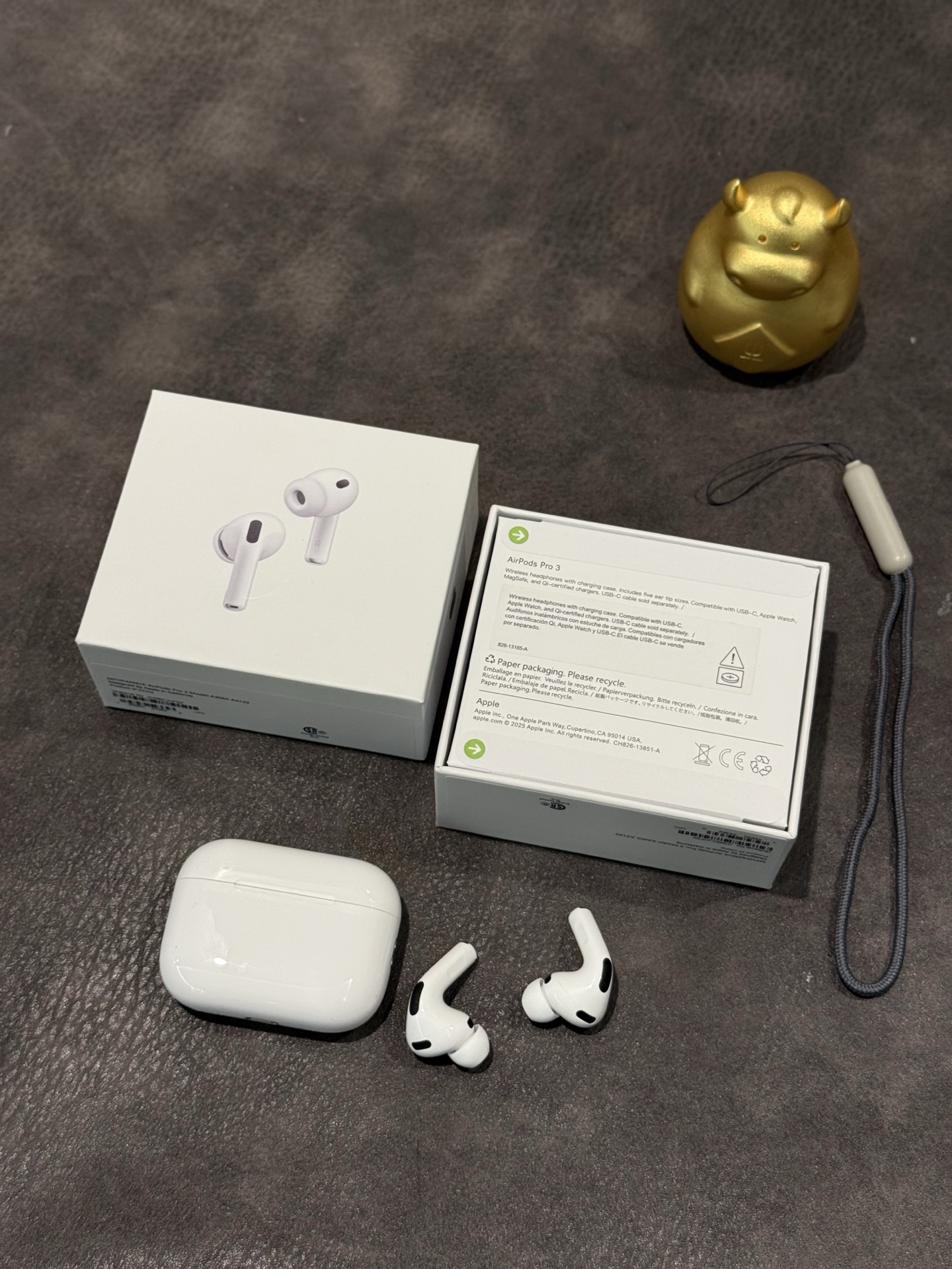 Apple AirPods Pro 3 — Australian Version view
