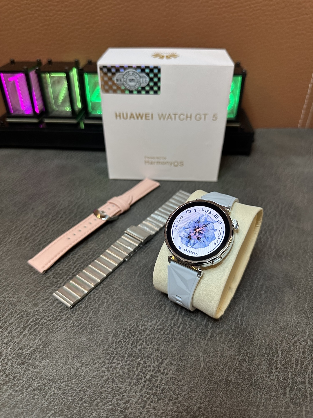 Huawei Watch GT5 Mini Smartwatch — Women's Gold Edition