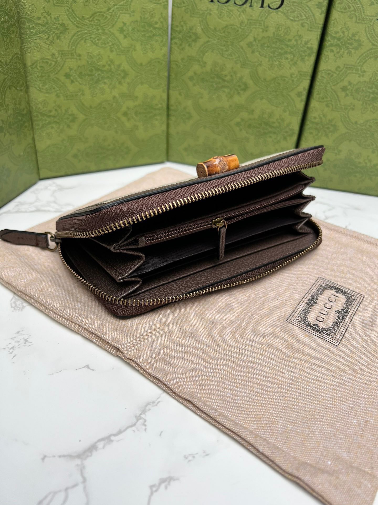 Gucci Ophidia GG Supreme Full-Zip Wallet view