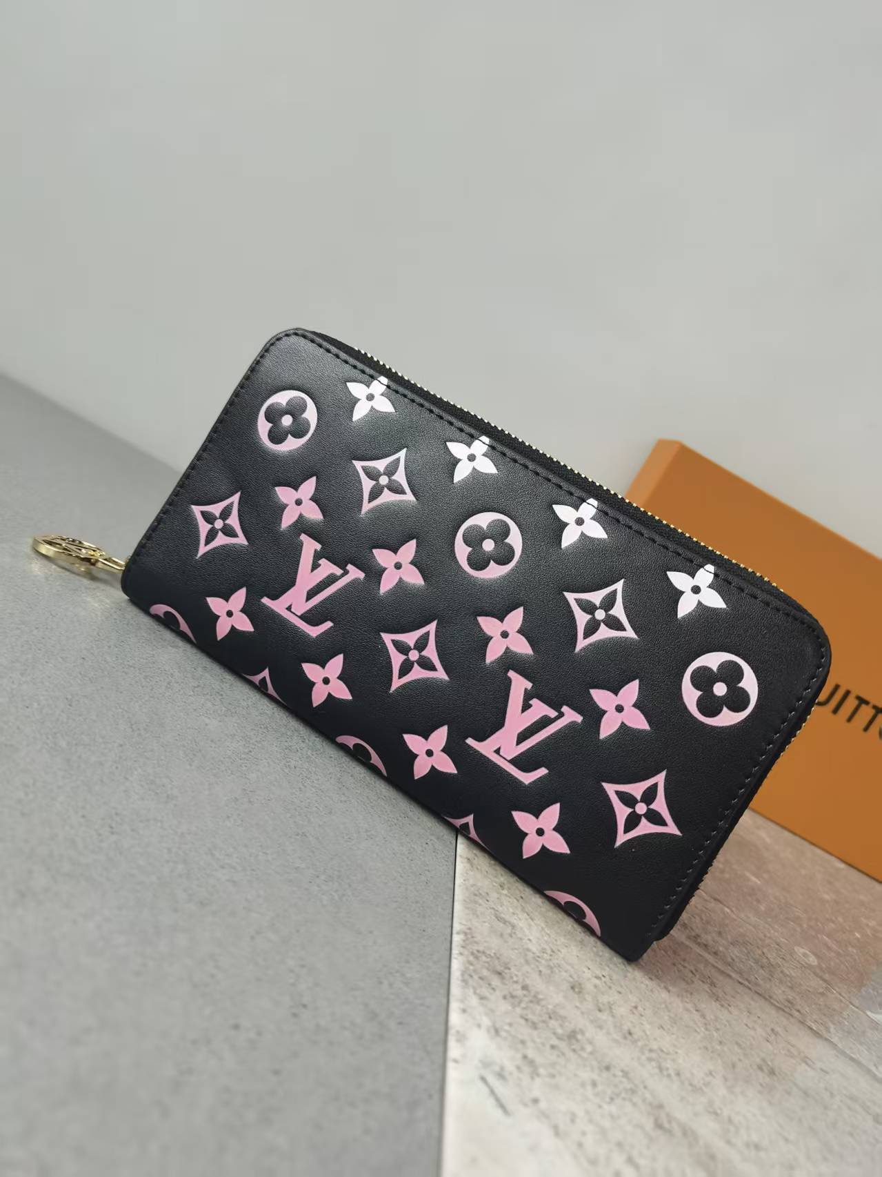 Louis Vuitton M12152 Zippy Monogram Embossed Lambskin Wallet view