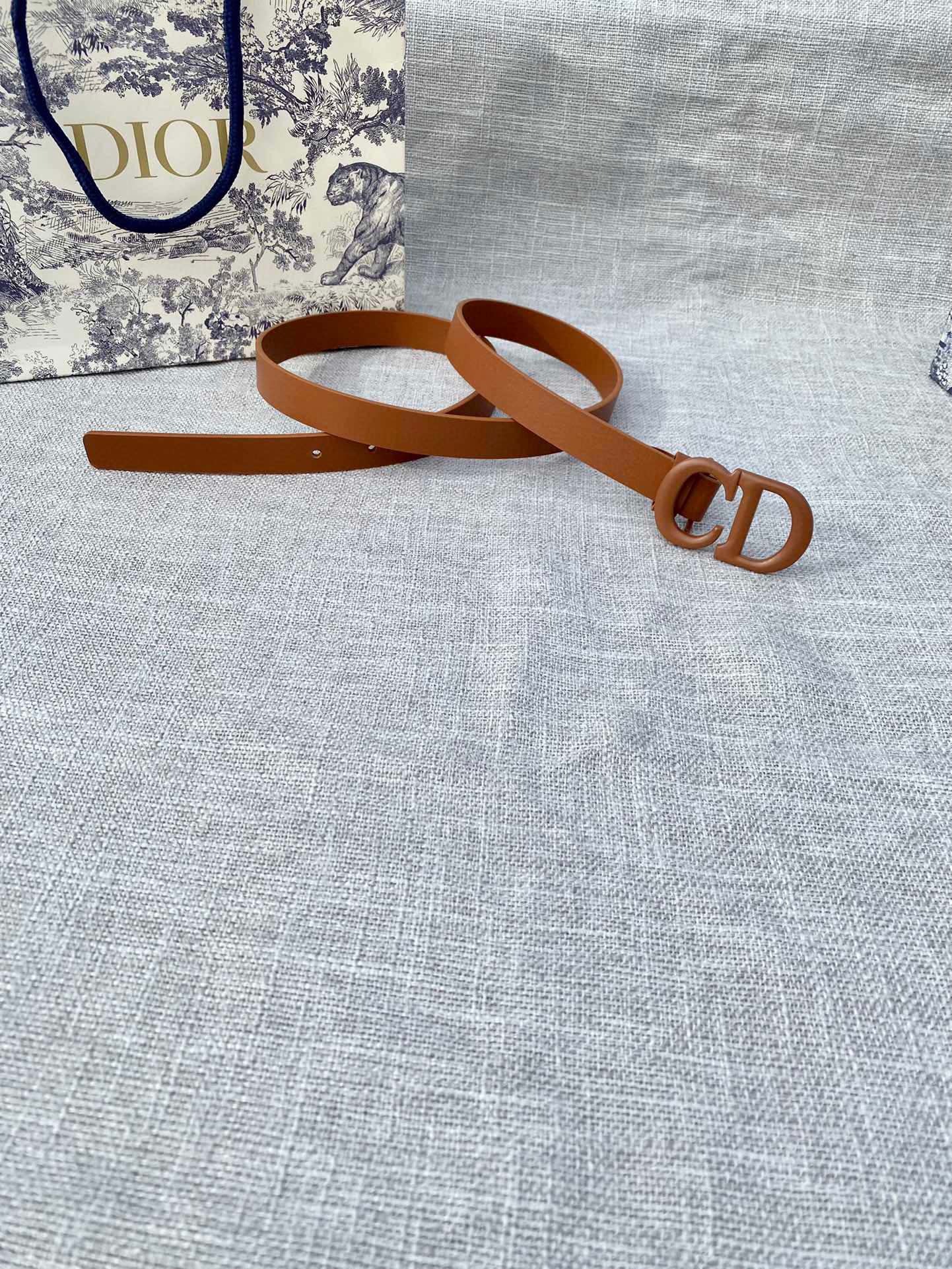 Dior Saddle 2.0 cm Slim Double-Sided Calfskin Belt (Variant) view