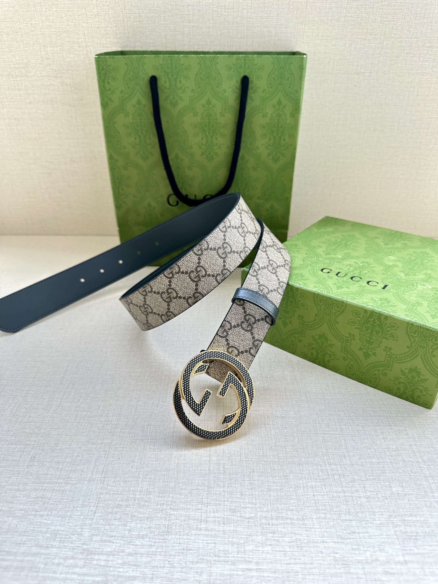 Gucci Double-G GG Supreme Canvas Reversible Belt 38mm view