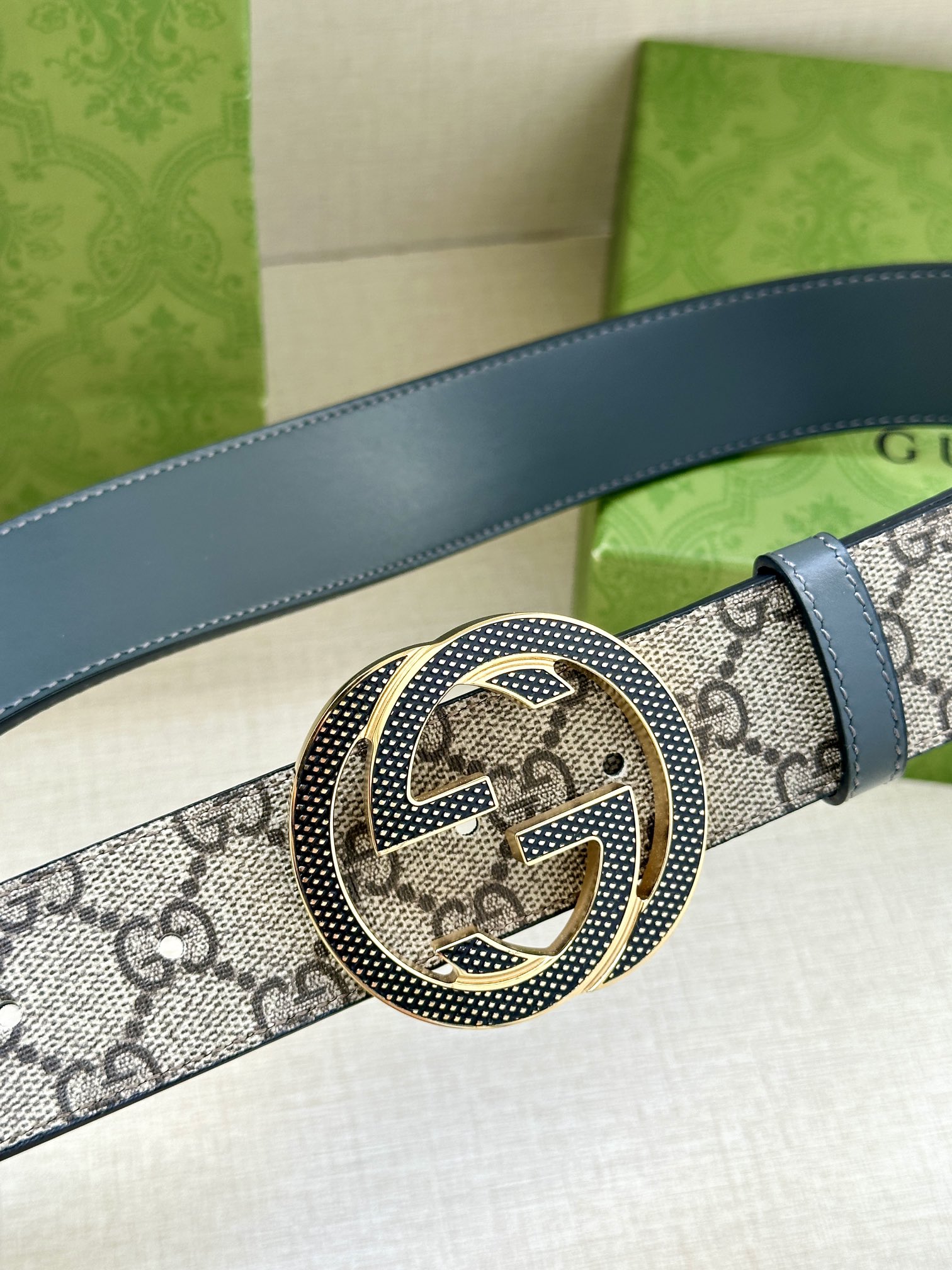 Gucci Double-G GG Supreme Canvas Reversible Belt 38mm view