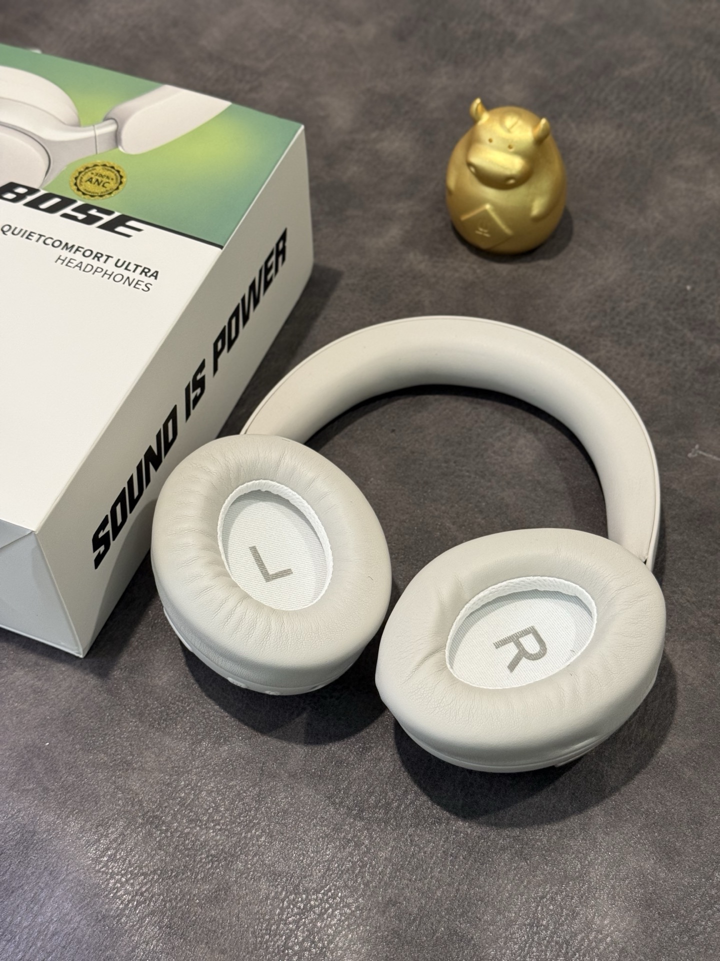 Bose QuietComfort Ultra Over-Ear Headphones 1:1 Replica with Active Noise Cancellation view
