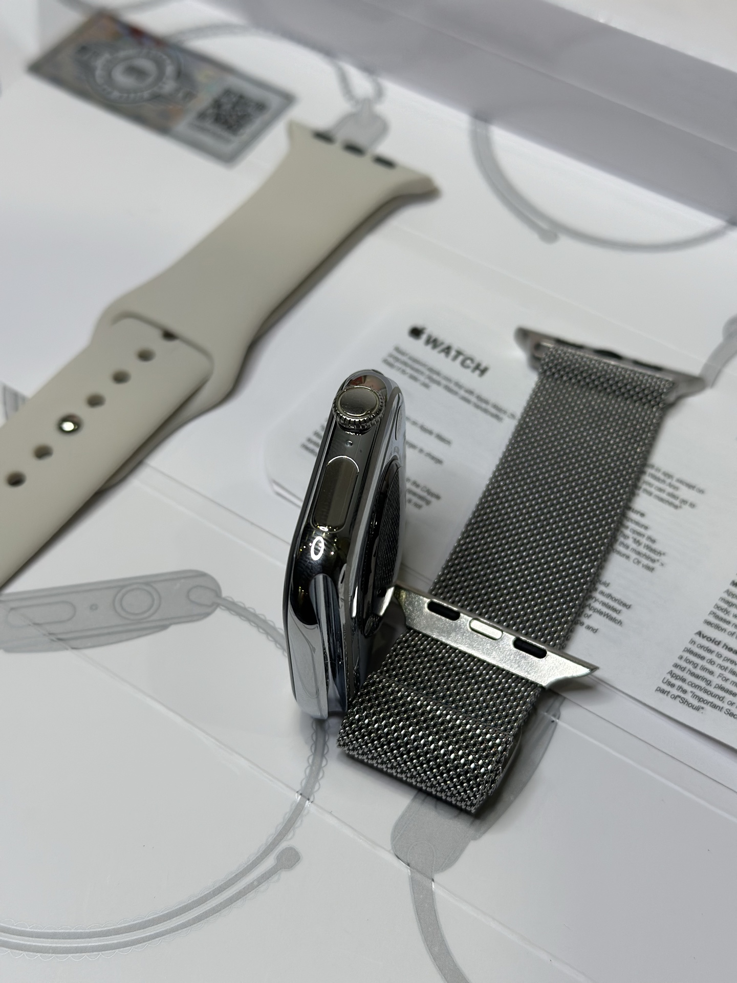 Apple Watch Series 10 46mm Titanium 1:1 Replica Smartwatch (Snake-Year Edition, Bright Silver) view