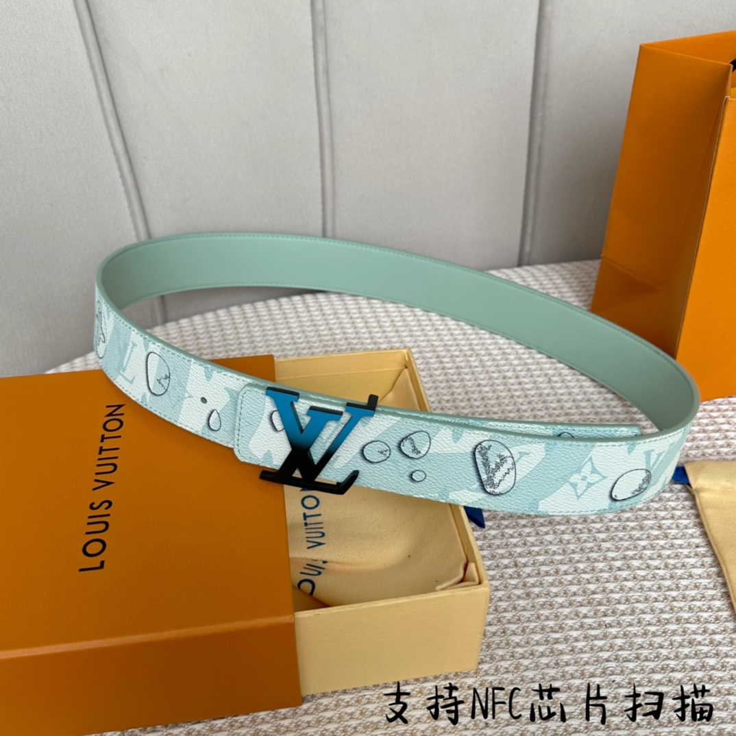 Louis Vuitton LV Pyramide Reversible Double-Sided Belt 40mm view