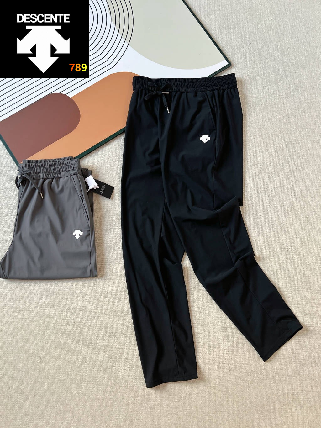 Descente Solid-Color Logo Elastic Waist Athletic Pants -- Unisex view 4