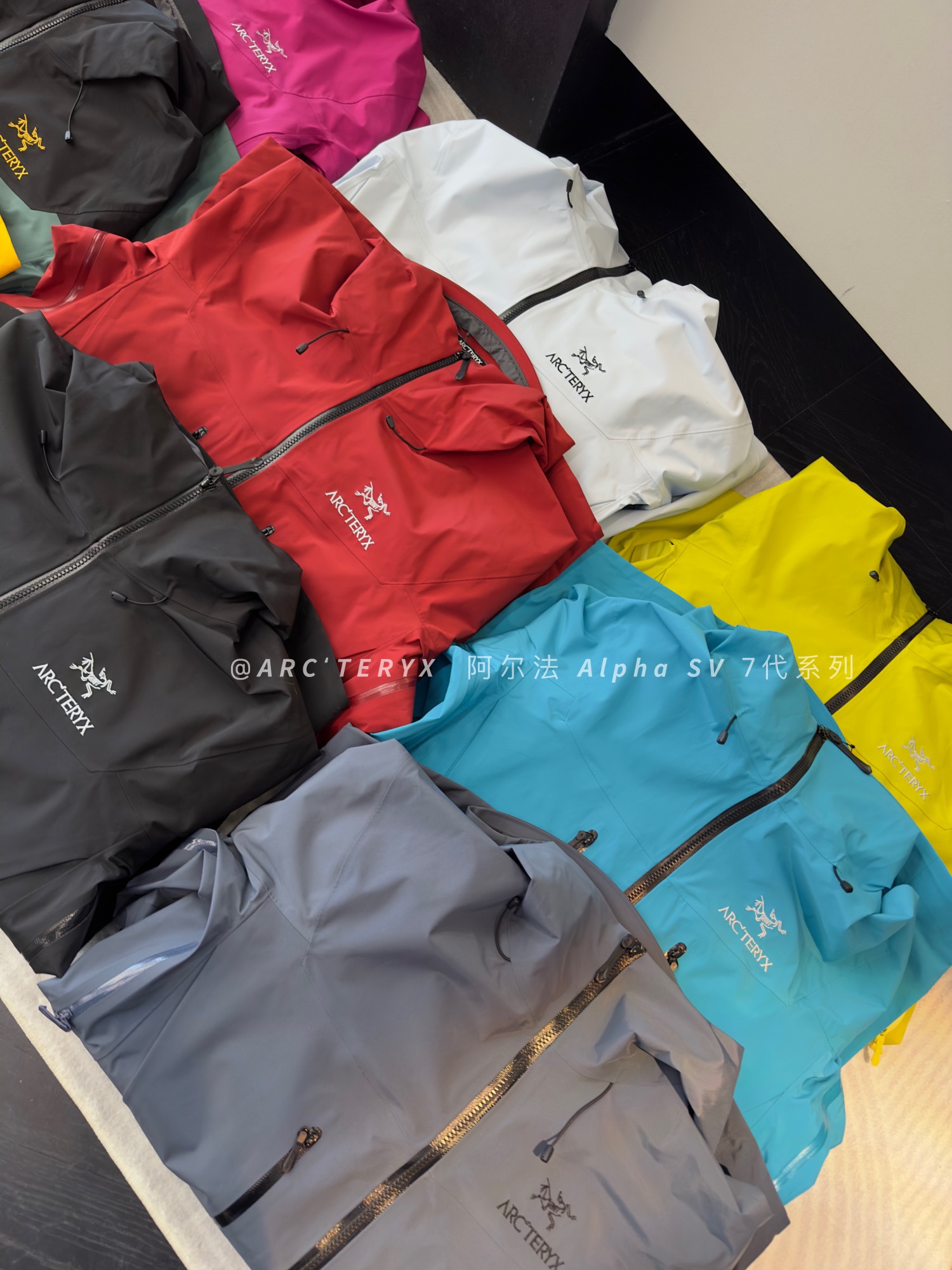 Arc'teryx Alpha SV Generation 7 Hard-Shell Jacket view 4
