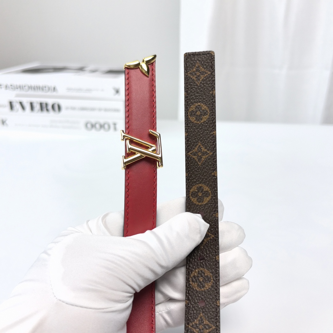 Louis Vuitton LV Iconic Reversible Belt 20mm Women view
