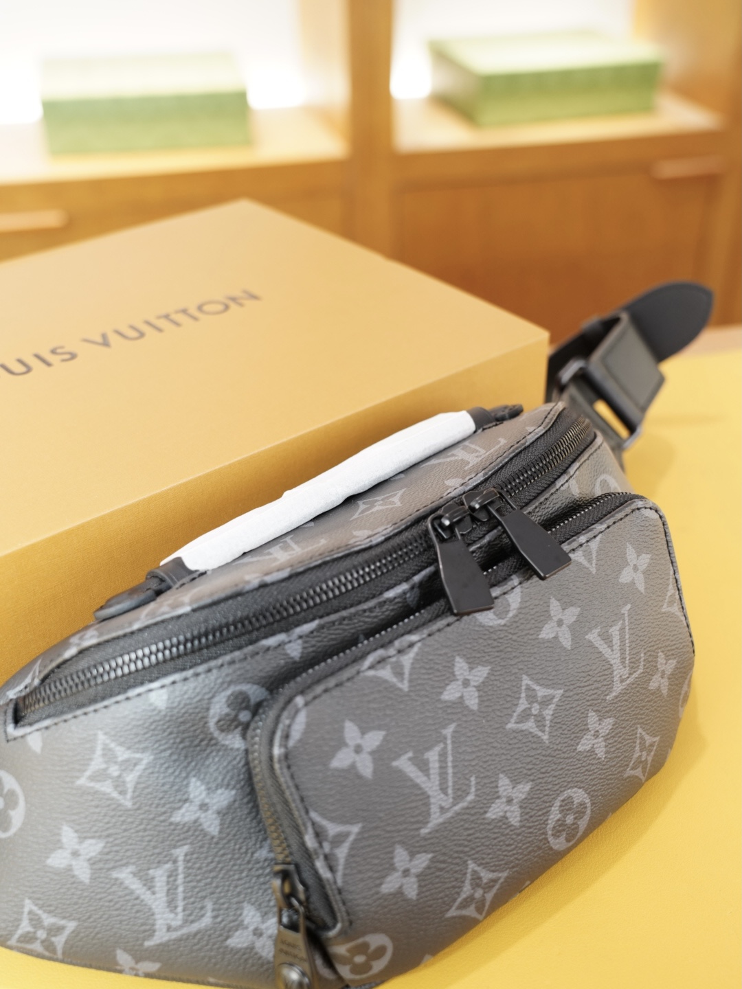 Louis Vuitton LV Monogram Belt Bag / Fanny Pack 28x16cm view