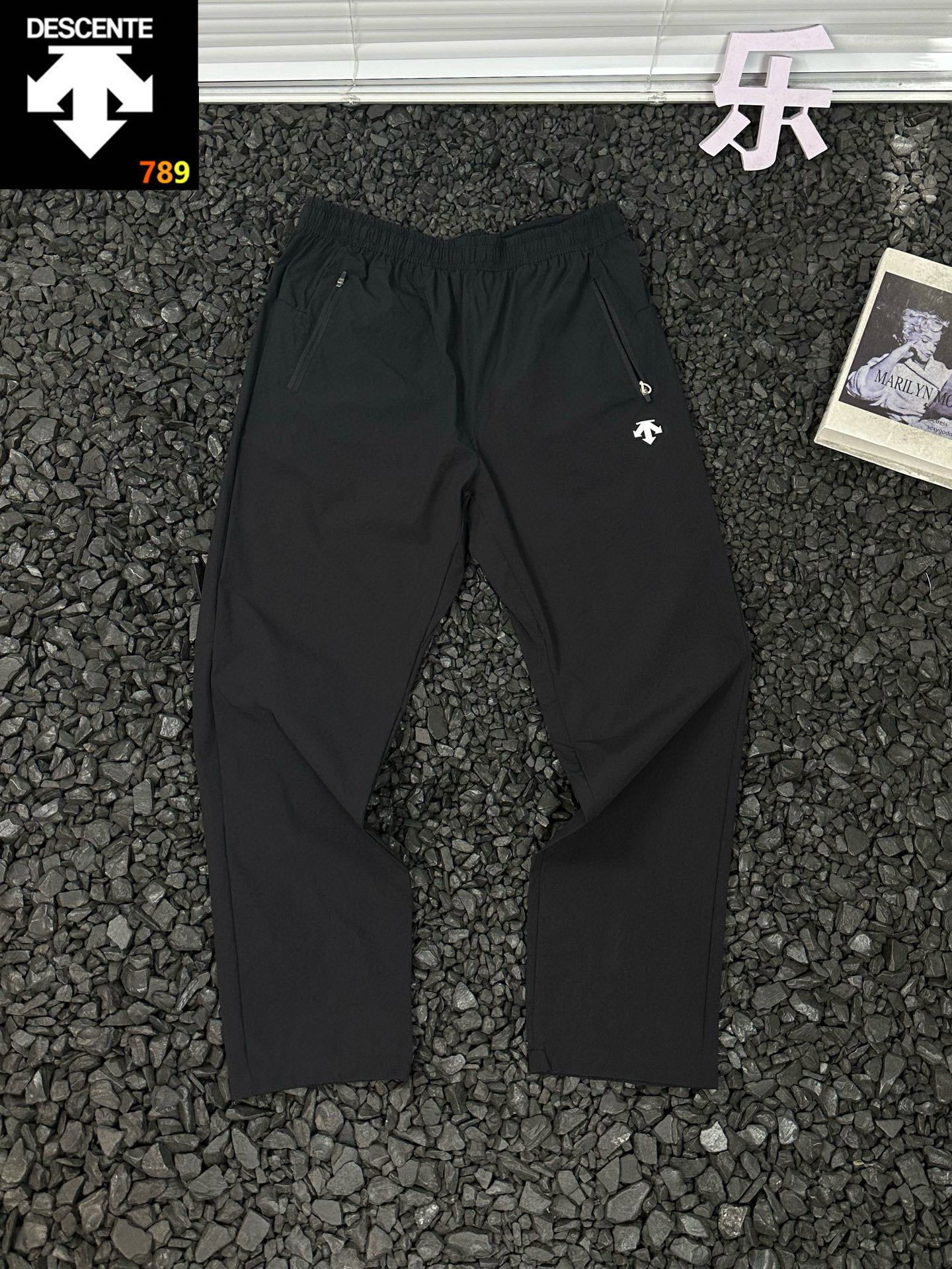 Descente Cool-Sensation Quick-Dry Stretch Outdoor Running Pants view 2