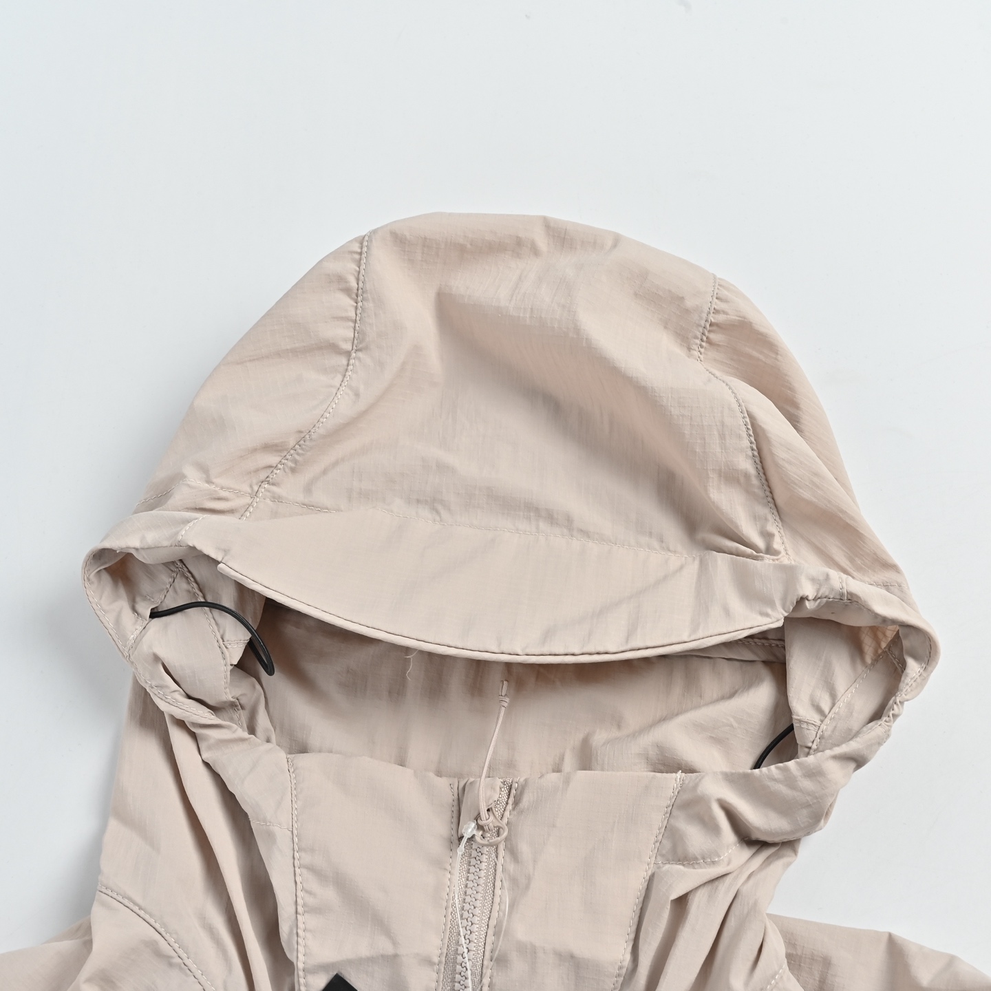 Arc'teryx Squamish Hoody P62 Lightweight Sun Jacket view 6