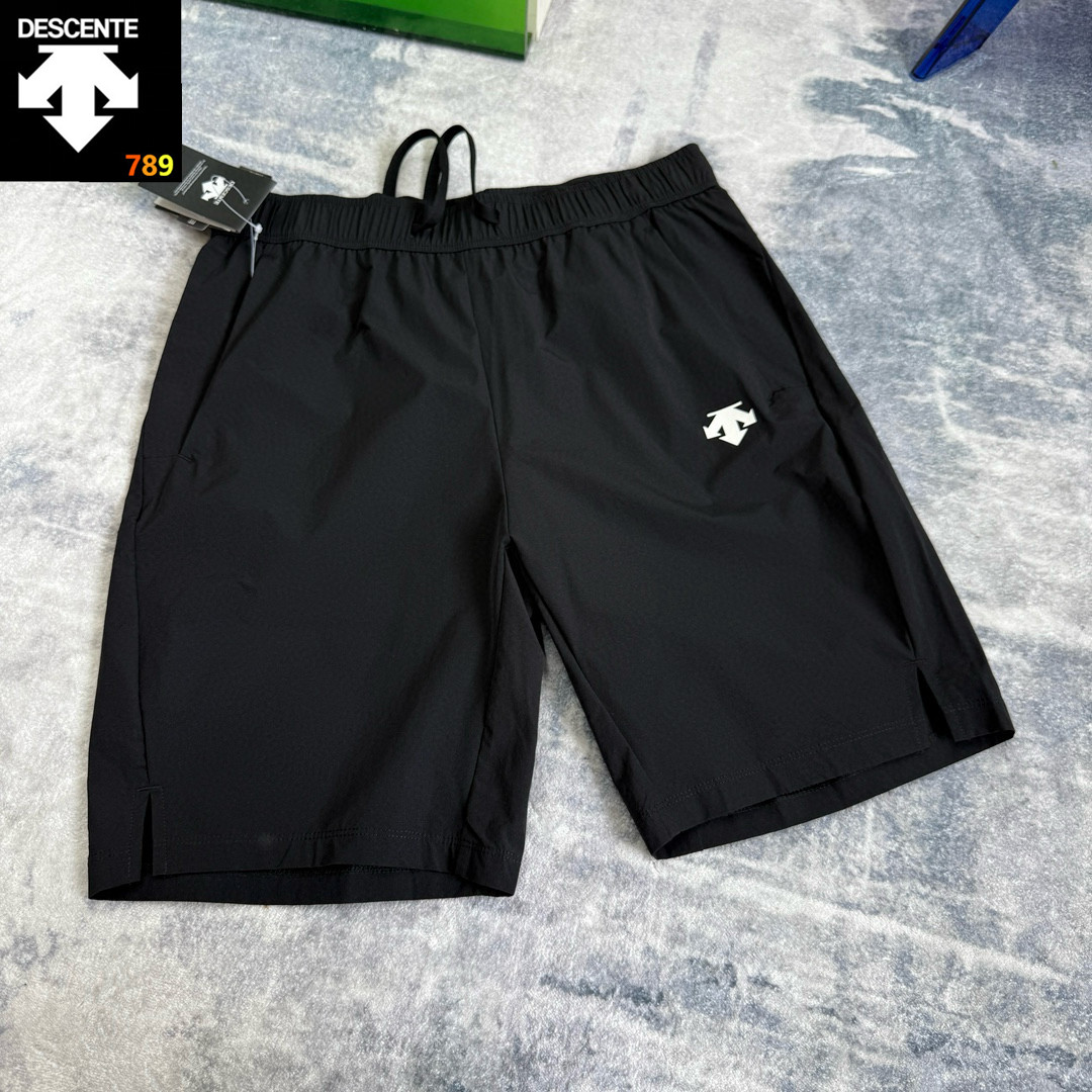 Descente Quick-Dry Sport Shorts view 3
