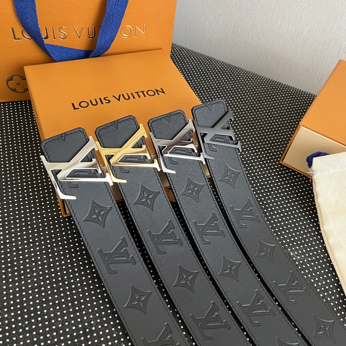 Louis Vuitton Men's Monogram Belt 3.8cm Width