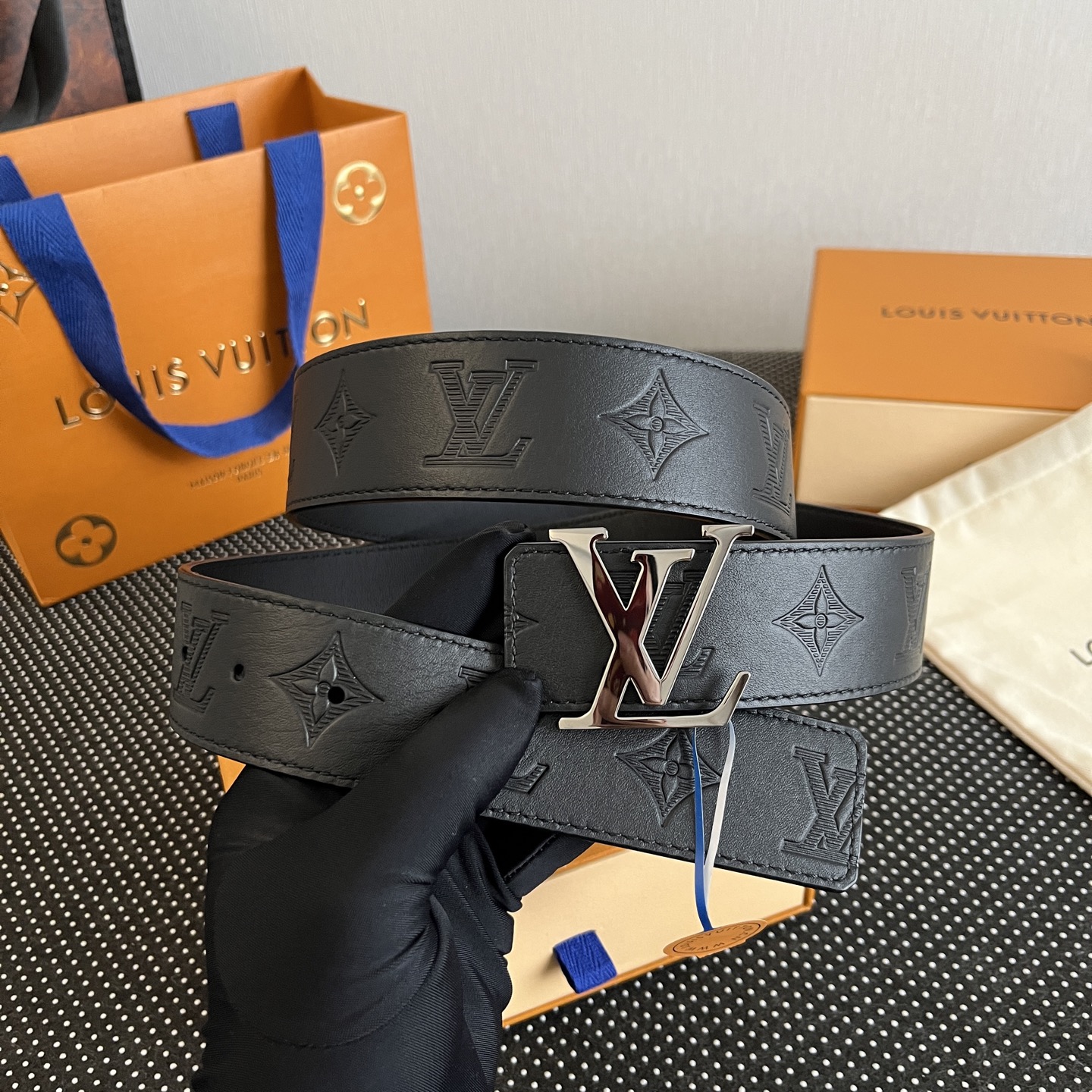 Louis Vuitton Men's Monogram Belt 3.8cm Width view