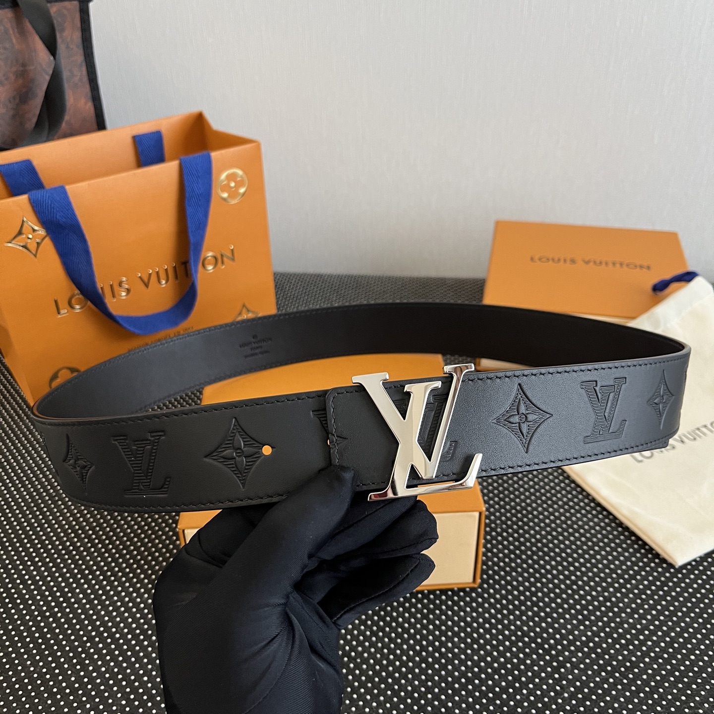 Louis Vuitton Men's Monogram Belt 3.8cm Width view