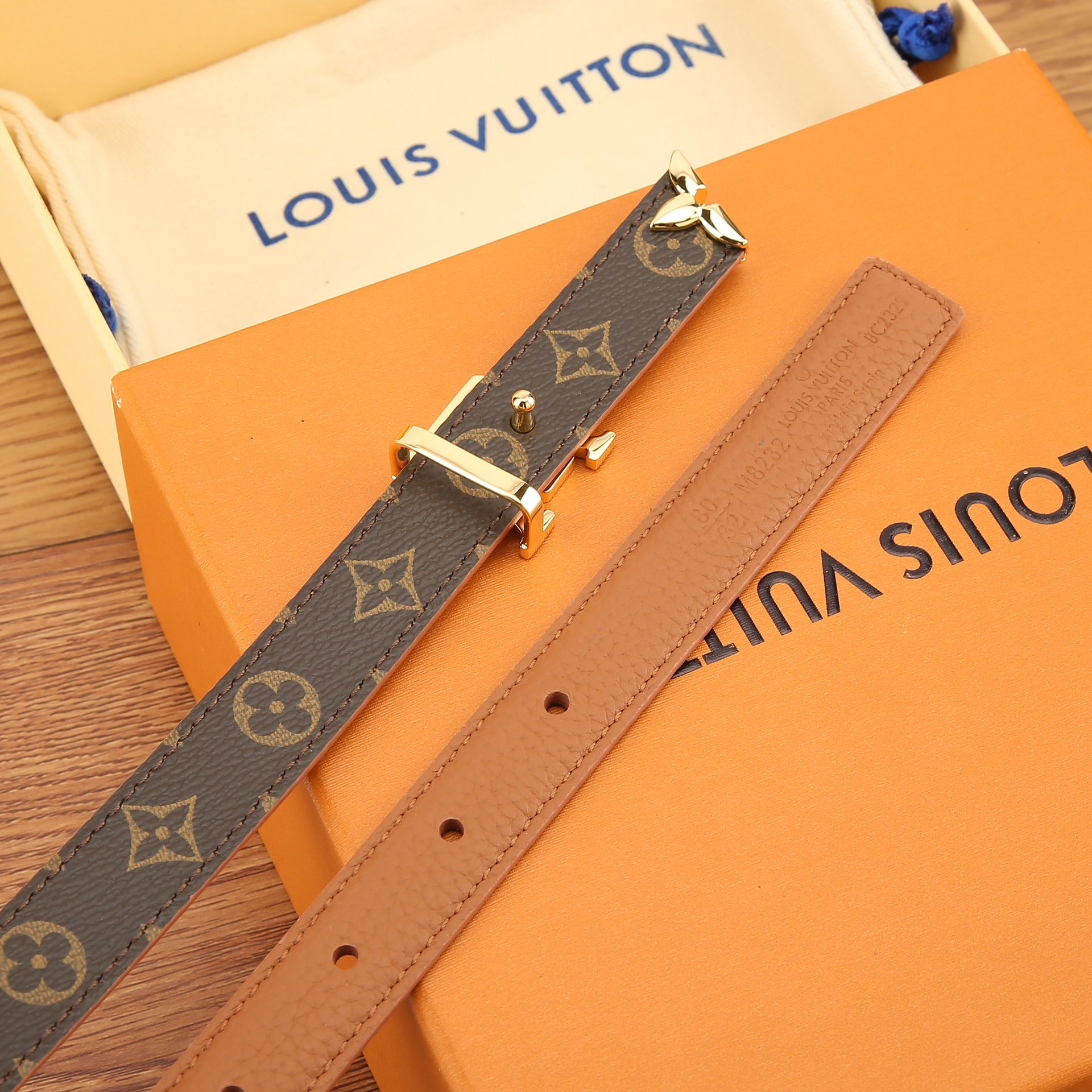 Louis Vuitton Iconic 20mm Reversible Women's Belt Monogram Reverse & Litchi Grain Caramel view