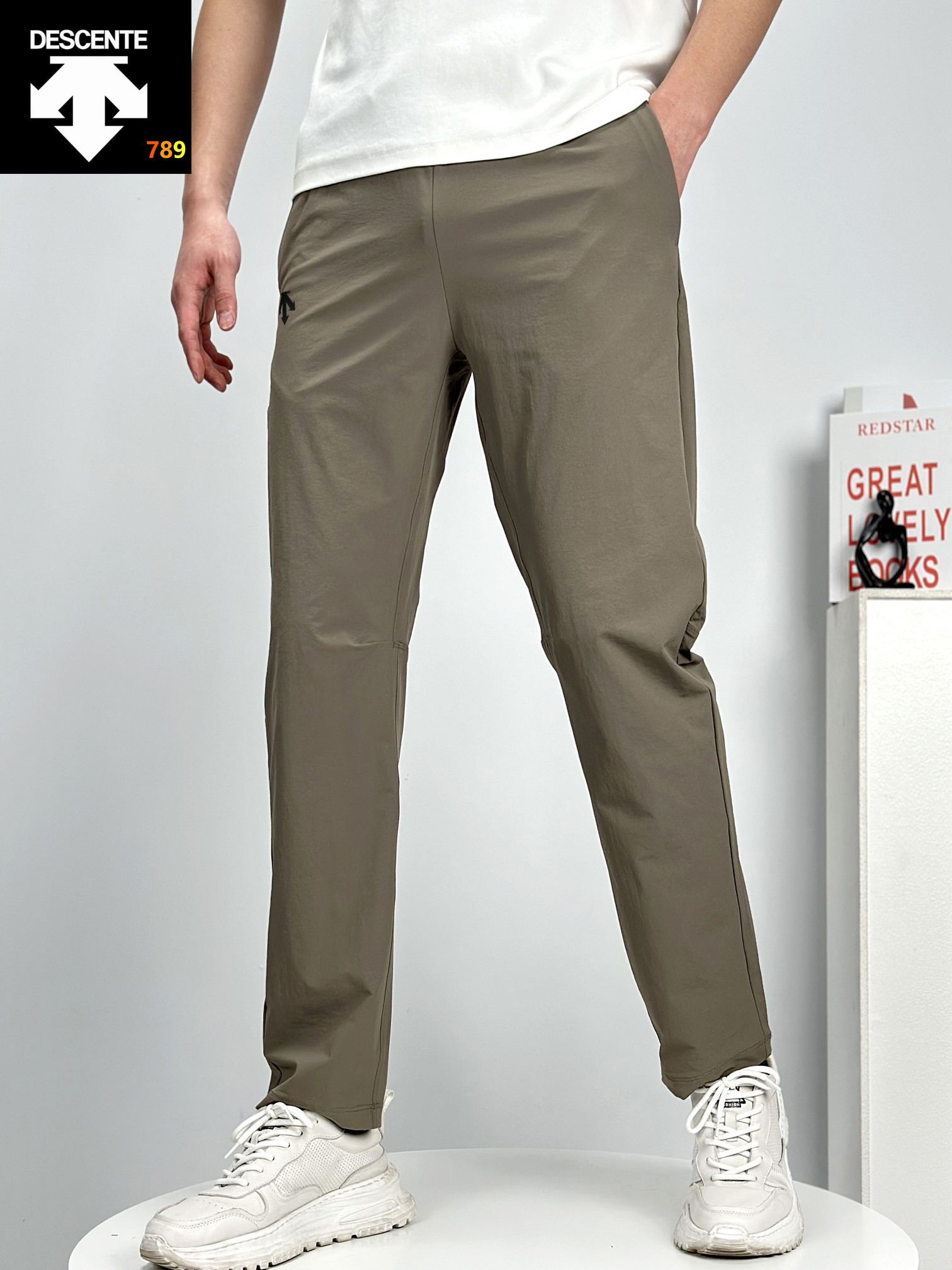 Descente Cotton-Feel Quick-Dry Casual Pants view 2